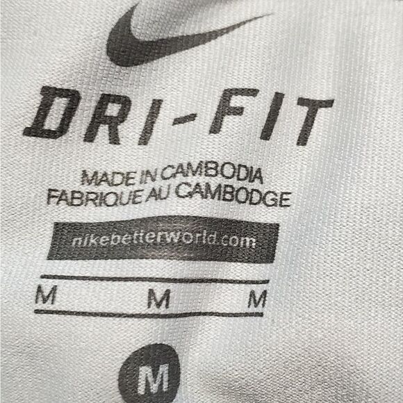 Nike Dry Fit Black, Green & White Run Fast & Fearlessly Leggings - Picture 3 of 4